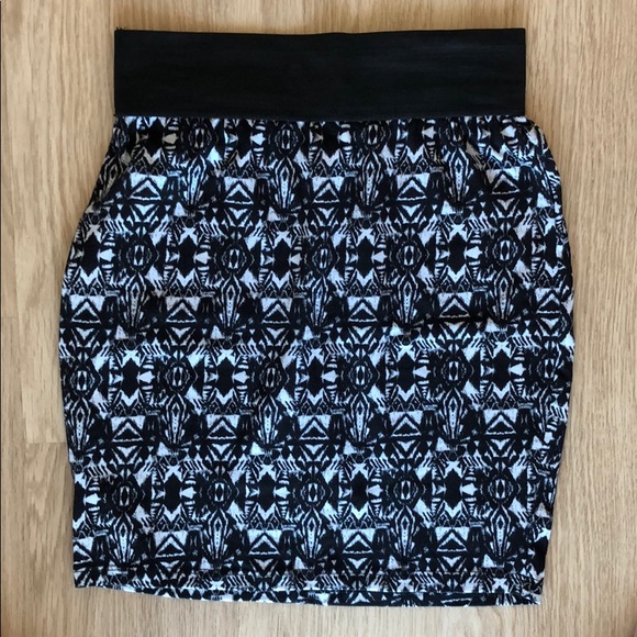 Printed Cotton Skirt - Picture 3 of 7